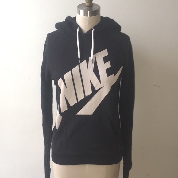 Nike Tops - Nike hoodie